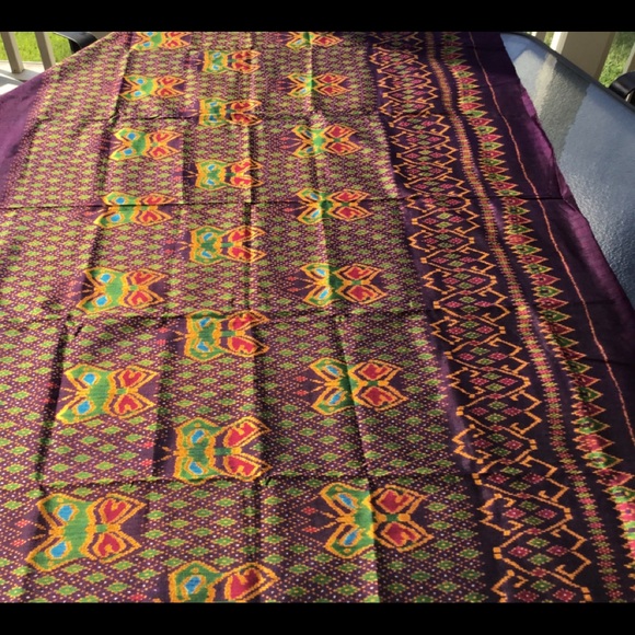 Thai Silk with Butterflies - Picture 7 of 10